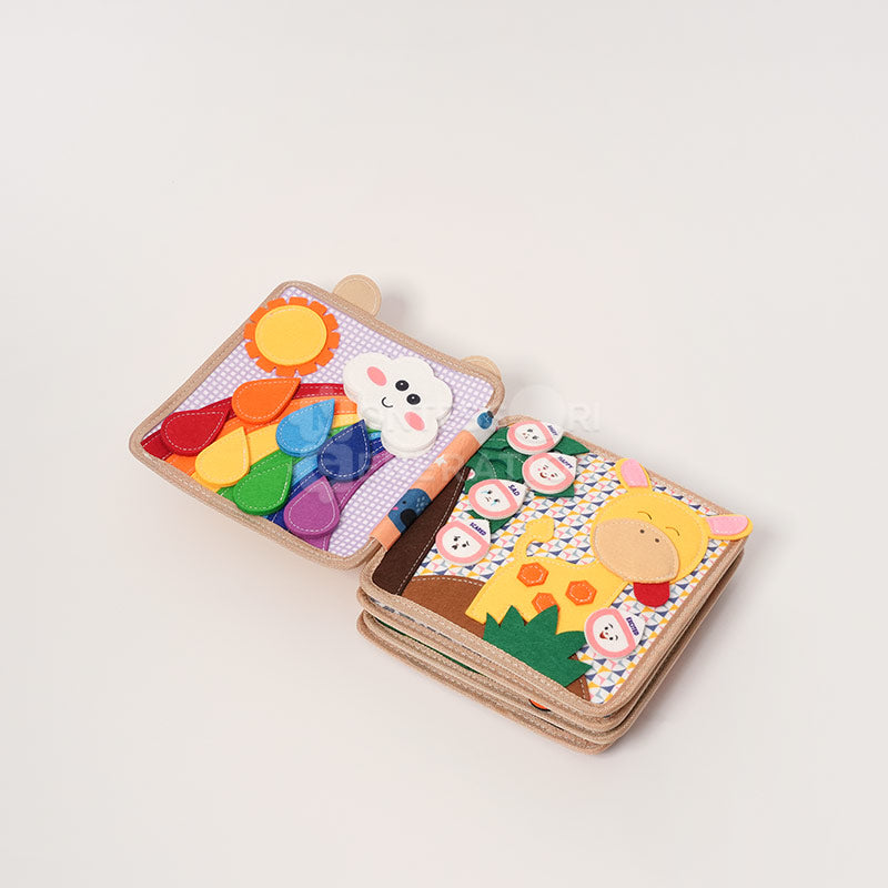 Montessori Genius Giraffe Book